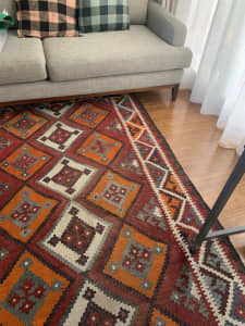 Flat weave kilim rug wool