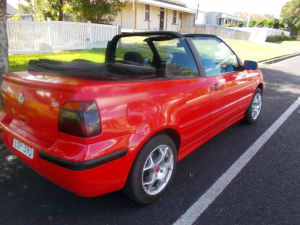 1998 VOLKSWAGEN GOLF CONVERTIBLE--A CLASSIC IN OUTSTANDING CONDITION