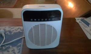 Goldair fan heater. Hot or cold mode. In as new condition.