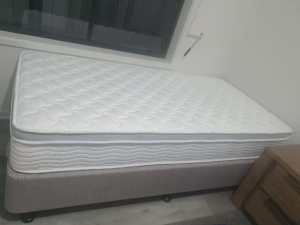 Single size mattress and ensemble