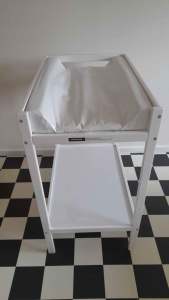 Baby Change Table and newish mat, Great condition.