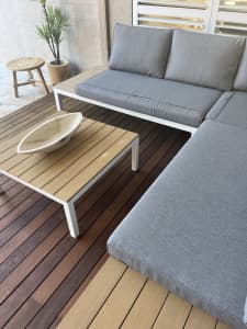 Outdoor lounge - perfect condition