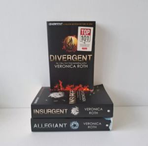 Divergent Series Trilogy by Veronica Roth books