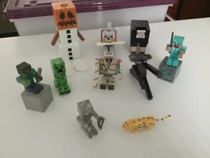 Bundle of 10 Minecraft figures