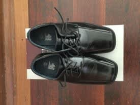 Boys black leather formal shoes - size 25