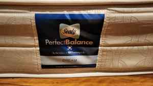 Sealy single mattress, clean and comfortable!