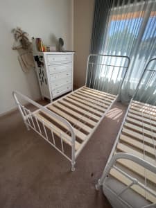 Single bed steel frame