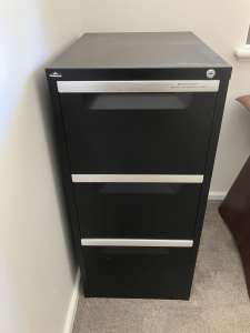 Filing cabinet 3 drawer