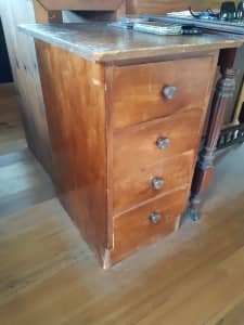 Storage Sale (All Must Go) - Retro/Vintage Chest of Drawers