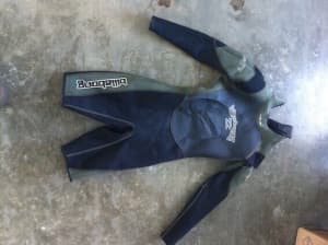 Billabong 302 200 series wet suit