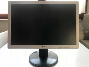 LG 19 Widescreen Premium Monitor Tilt Stand w/HDMI Option