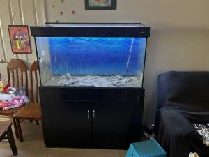 4 foot fish tank for sale as new