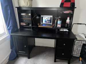 Big desk with lots of storage