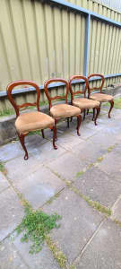 MATCHING SET OF 4 SOLID TIMBER VELVET UPHOLSTERED SEAT DINING CHAIRS 