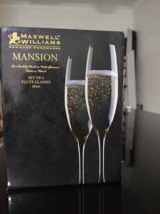 6x Champagne Flutes (Maxwell & Williams - Mansion glassware)