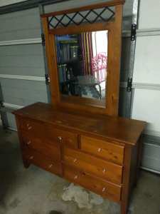 7 Drawer Wooden Dressing Table with Mirror