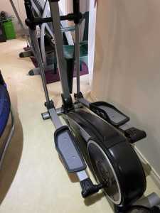 Crane elliptical gym cross trainer