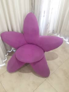 Kids upholstered princess star chair