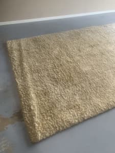 Rug - 2.9m x 2m (St Mary’s area)