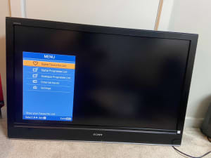 Sony tv 50cms with lG dvd player