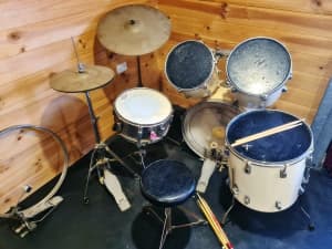 Vintage 1980s TAMA Drum Kit