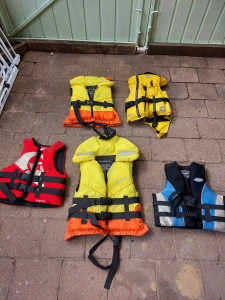 5 kids to teens lifejackets $5 each photos for sizes