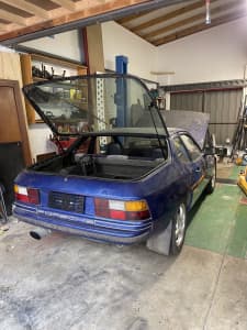 Porsche 924 Manual - recently maintained