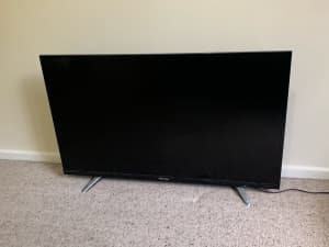 Hisense 37 Smart TV 