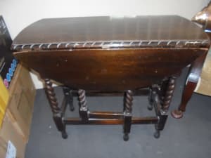 ANTIQUE SOLID TIMBER GATELEG DROP SIDE TABLE WITH BARLEY TWIST LEGS