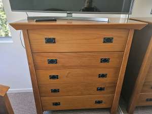 Bedroom double bed with 2 bedside cabinets and Tall boy