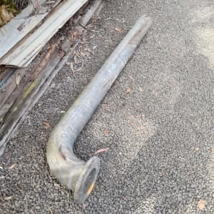 HOT DIPPED GAL PIPE APROX 150MM ID APROX1.8M LONG