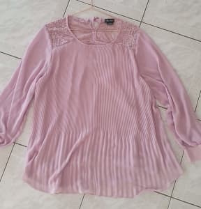 Pink City Chic Top - Size XS