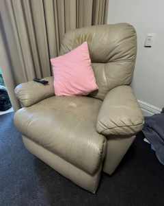 Electric recliner chair, fully operational
