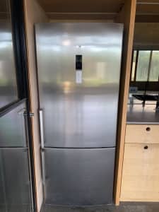 Bosch fridge and freezer, great condition.