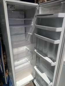 266L upright fisher and paykel fridge 