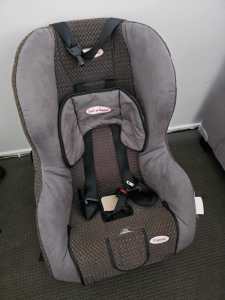 Safe n Sound Baby Car Seat