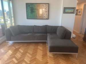 $1000 neg - Ligne Roset modular L shape lounge 
