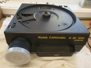 KODAK SAV-1010 Carousel 35mm Slide projector