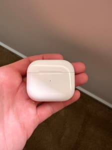 Apple AirPods with MagSafe Charging Case (3rd Gen)