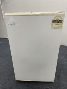 WESTINGHOUSE SILHOUETTE BAR FREEZER ONLY