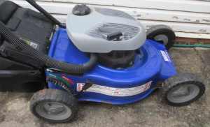 VICTA 2 STROKE ONE OF LAST PRODUCED.SERVICED LAWN MOWER.WITH CATCHER!