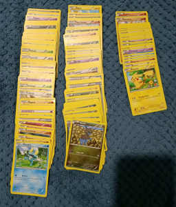 Bulk lot Pokemon Cards 171 Base and 27 Holo