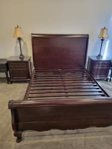 Queen bed, bedsides and display cabinet