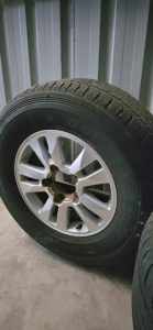 5 Landcruiser 200 series tires and rims