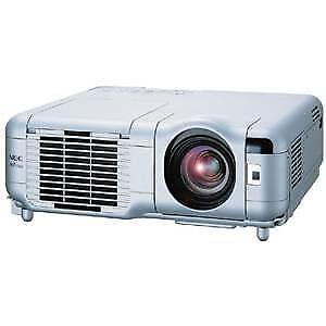 NEC MT1060 LCD Projector with ONLY 590 hrs on Lamp, BUNDLE