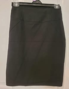 CUE Black Pencil Skirt
Size 10