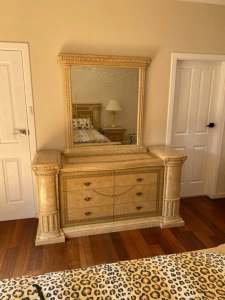 VERSACE STYLE MARBLE LOOKS DRESSER WITH A LARGE MIRROR AND 6 DRAWS