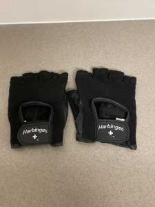 Leather weights/ gym gloves - small