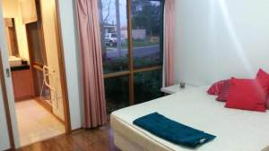 1 bedroom unit for rent $320/week (all bills included)- Werribee