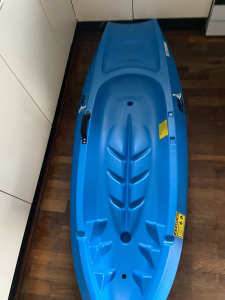 Medium sized kayak never used before